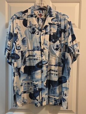 Hard Rock Cafe Blue & Navy Hawaiian Short-Sleeve Button-Up Shirt